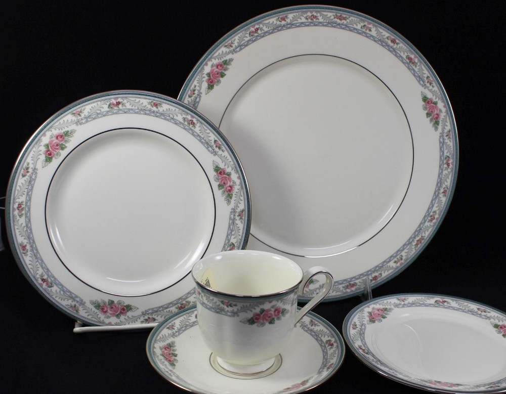Lenox Country Romance Five Piece Place Setting