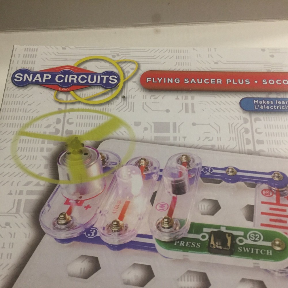 New Snap Circuits Flying Saucer Plus 13 Electric Project Kit