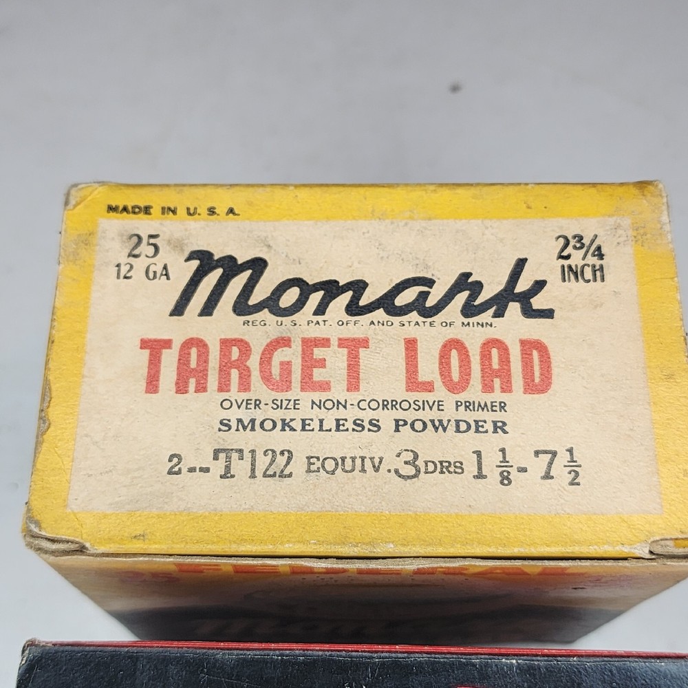 (2) VTG FEDERAL MONARK 12 GA SHOT SHELLS/TARGET LOAD EMPTY BOXES