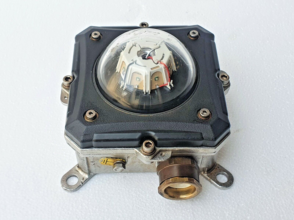 ORGA L85EX-G-AC Helideck Perimeter Light, Explosion Proof Green LED,100-254 Volt