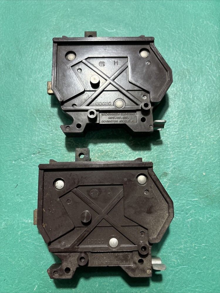 Lot Of 2 20 Amp Single Pole Breakers Continuity Tested