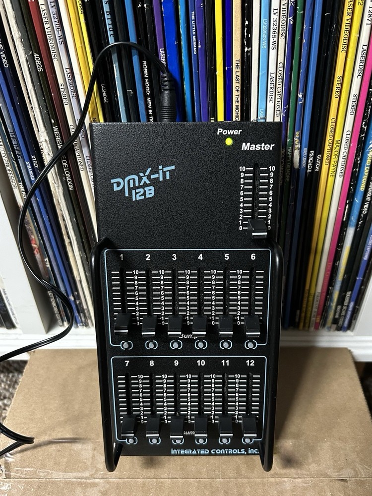 Integrated Controls DMX-iT 12B Portable DMX 12-Channel Stage Lighting Controller