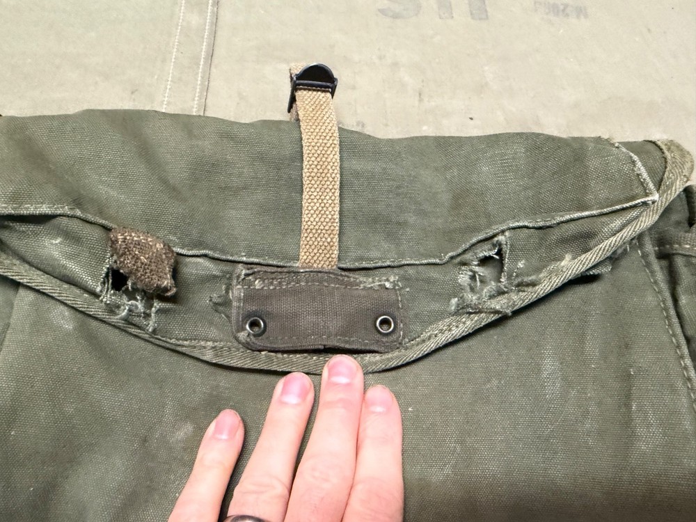 ORIGINAL WWII US ARMY M1945 UPPER COMBAT FIELD PACK & SUSPENDERS- 1945,