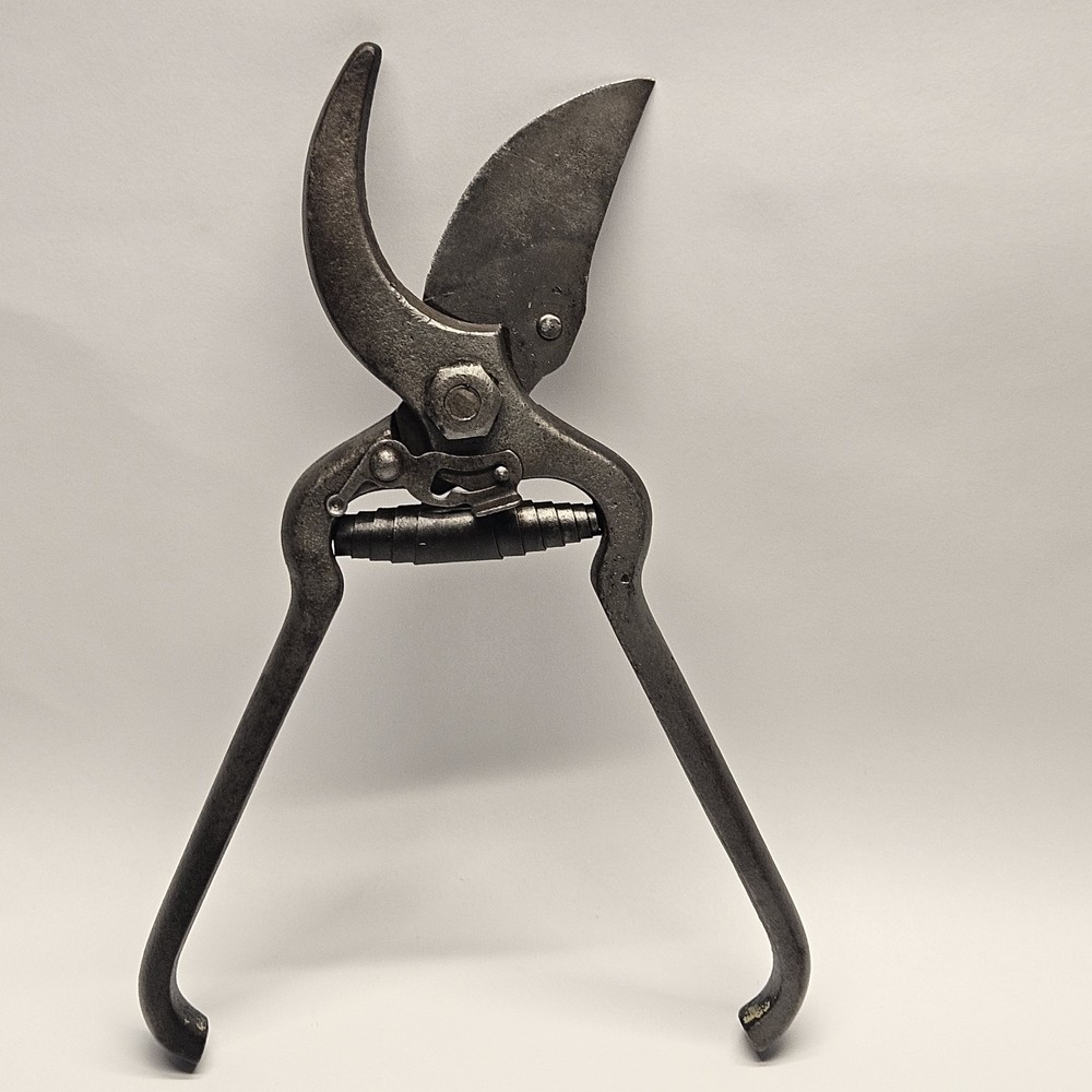 Vintage Trenton 8-3/4" Pruning Shears