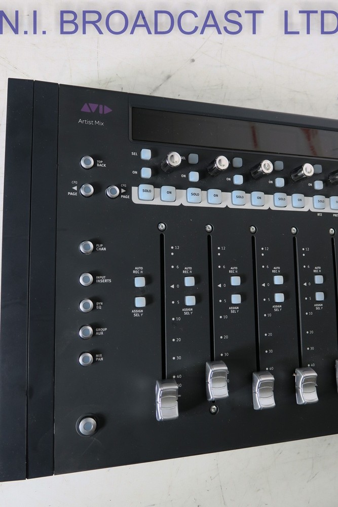 Avid Artist mix  audio panel