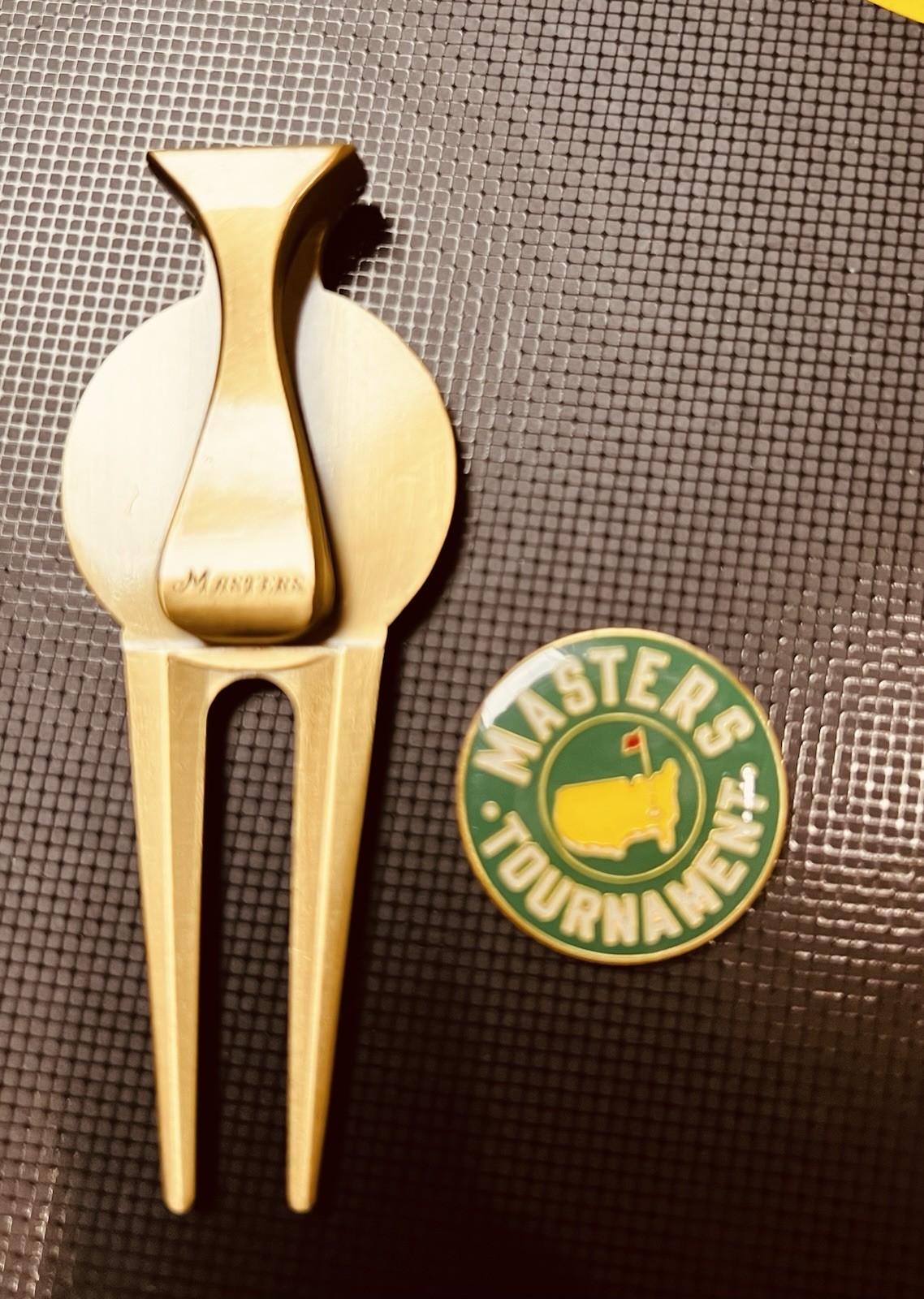 2024 Augusta Masters Magnetic Divot Tool that comes with a Green Ball Marker