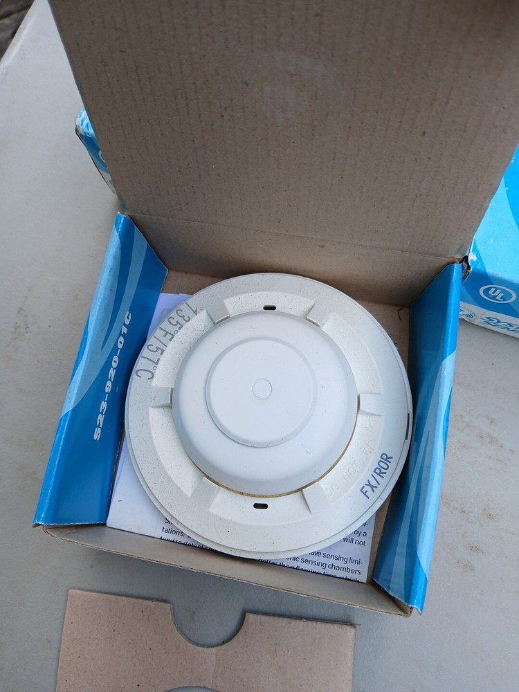 SYSTEM SENSOR 5600 SERIES HEAT DETECTOR, Brand New