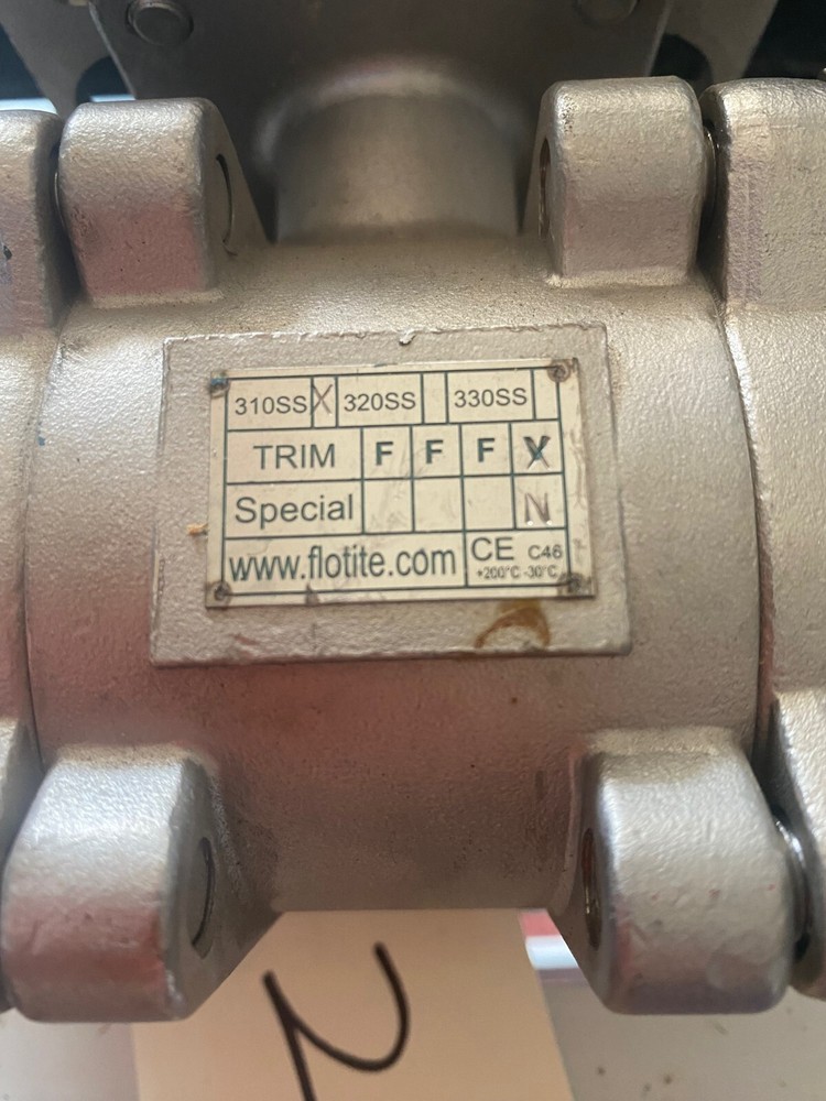 UNITORQ 1237 K2290HT WITH 1-1/2" SS VALVE