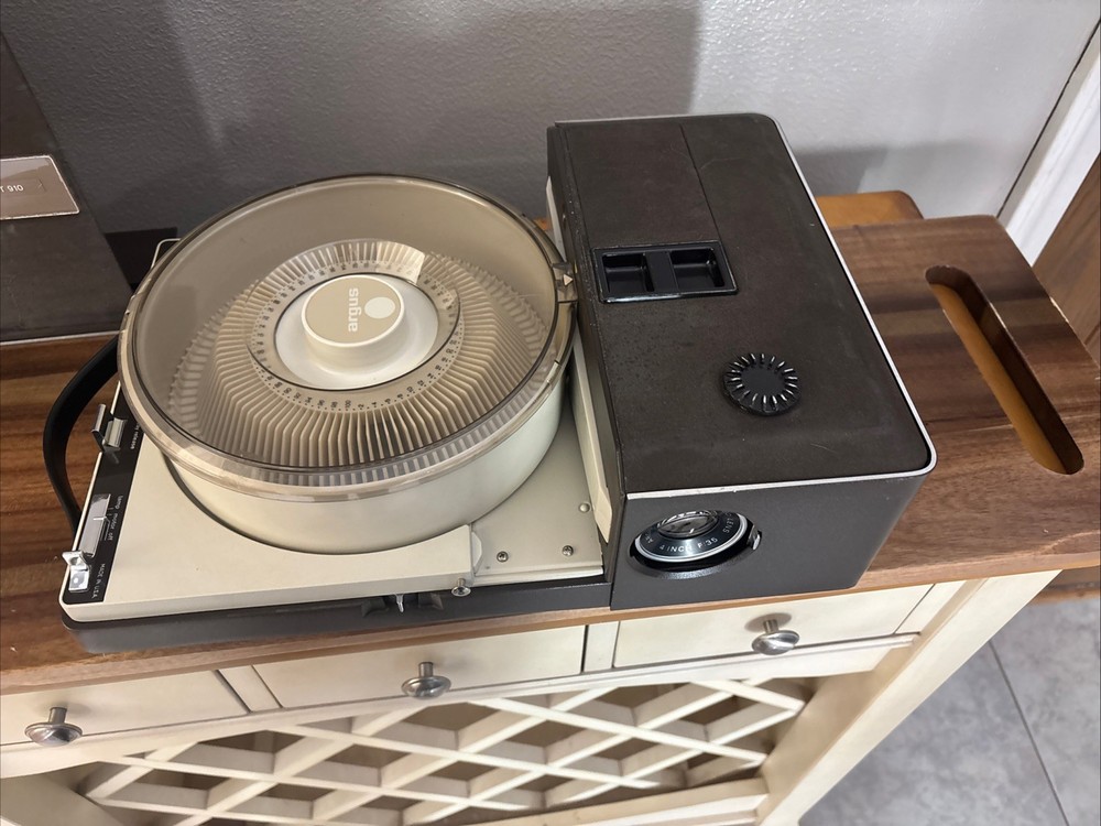 Vintage Argus Roundabout 910 Slide Projector With Tray - Untested