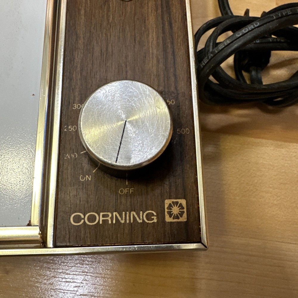 Vintage CORNING Ware TABLE RANGE Model E-1310 704-B Electronic