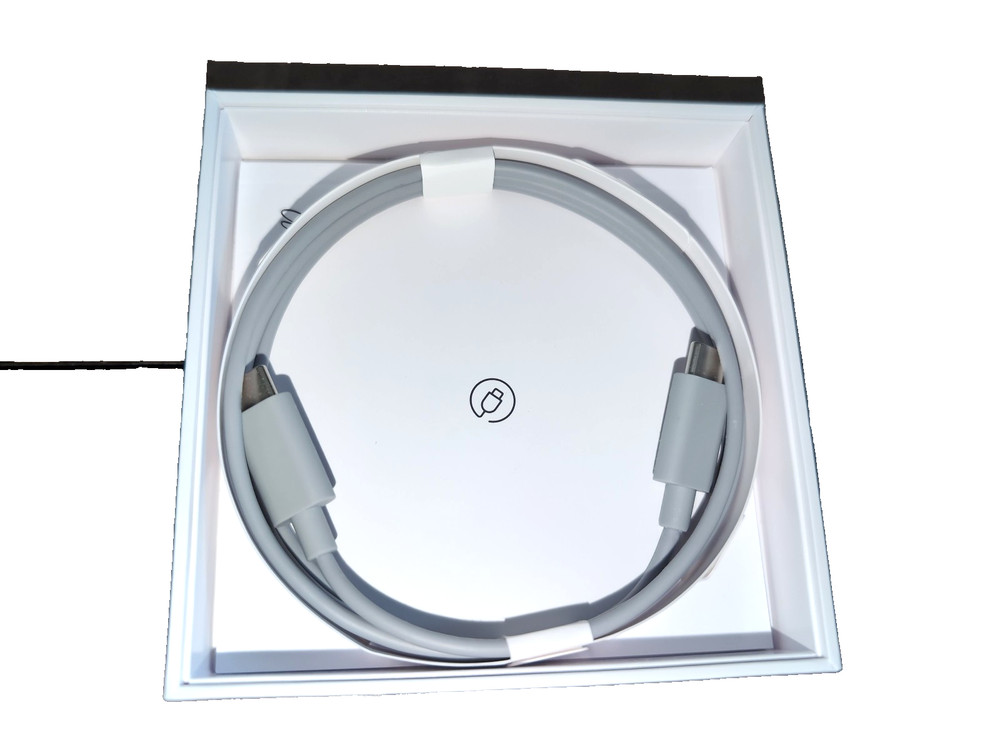 OURA RING 4 SIZE 11 (BLACK) *NEW OB*