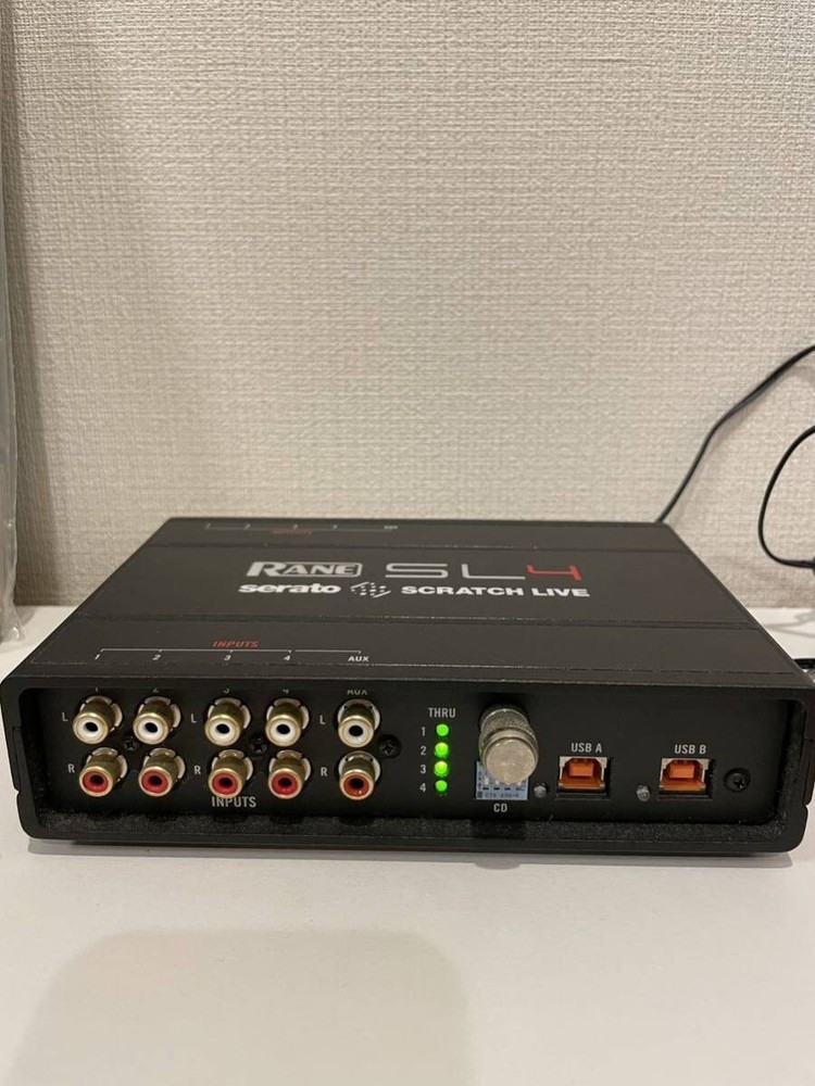 RANE SCRATCH LIVE SL4 Digital DJ System Audio Interface Serato Full Set Vinyl CD