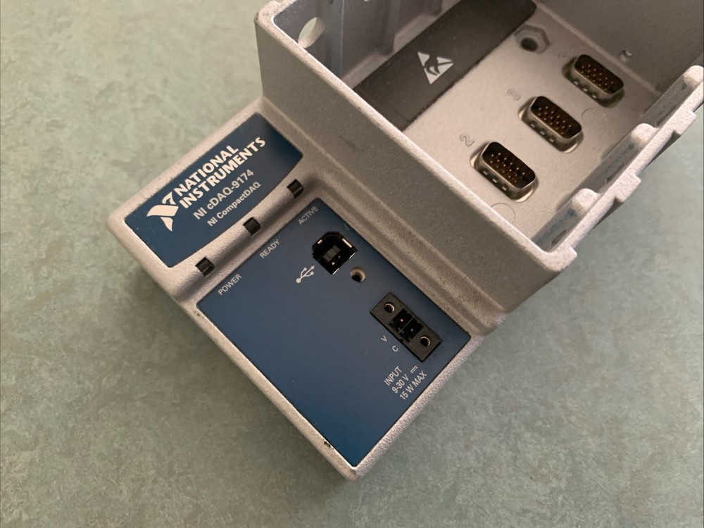 National Instruments compactDAQ cDAQ-9174 4-Chassis