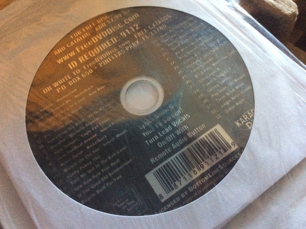 Emerson Handheld Karaoke Microphone DVD Ixt Systems