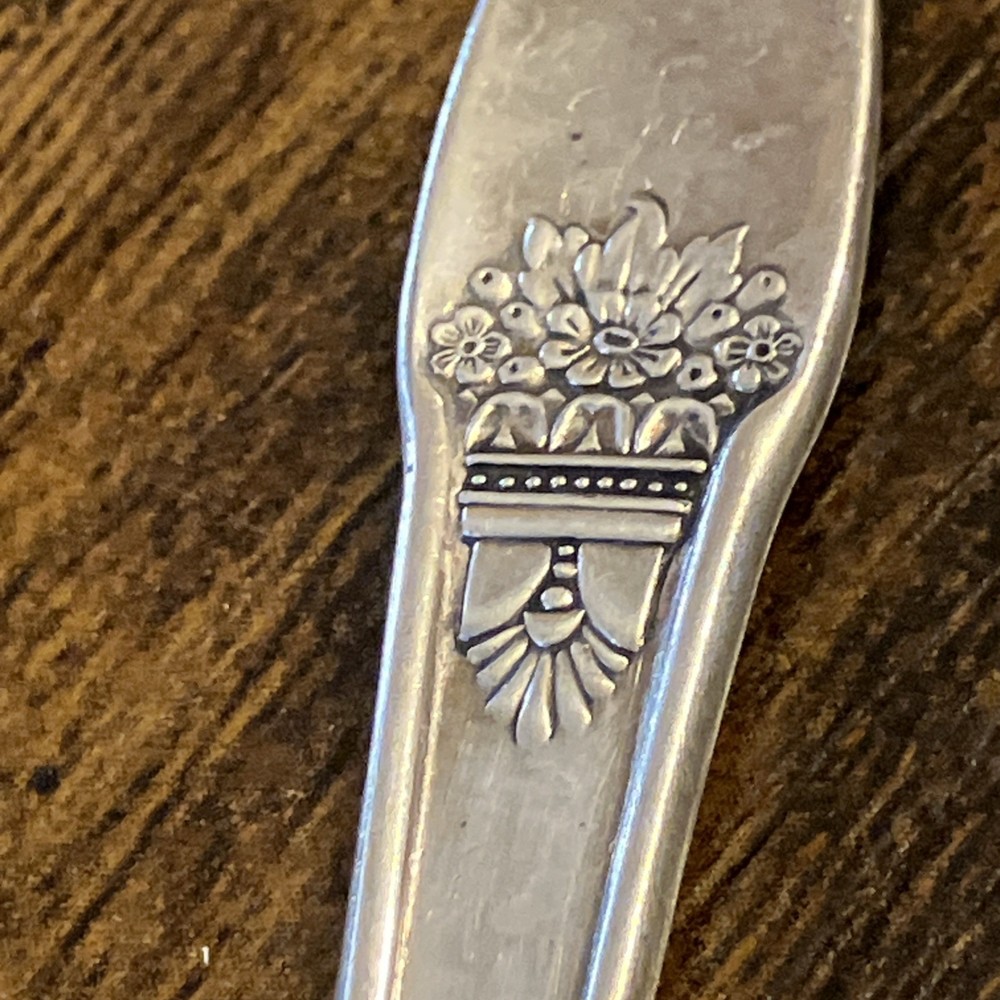 Vintage Rogers Bros. “First Love”Children’s Spoon & Fork Set Silverplate 4” Long