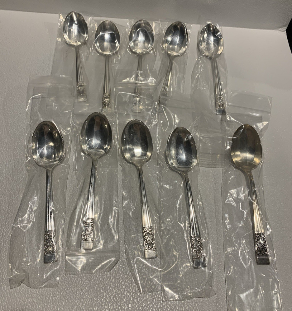 OneidaCommunityCoronation SilverplateFluted SoupSpoons #10; 9 New In Pkg, 1 used