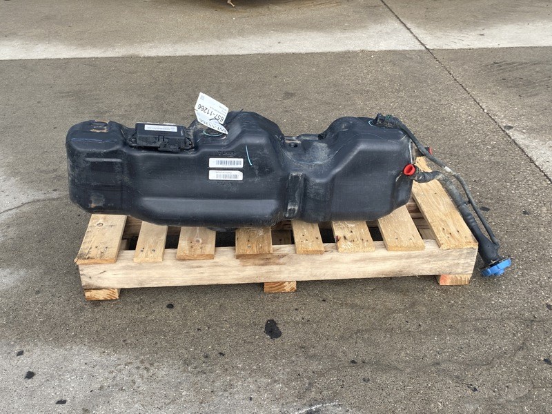 2018 Ram 5500 DEF Tank 4091602AB (657-11266)