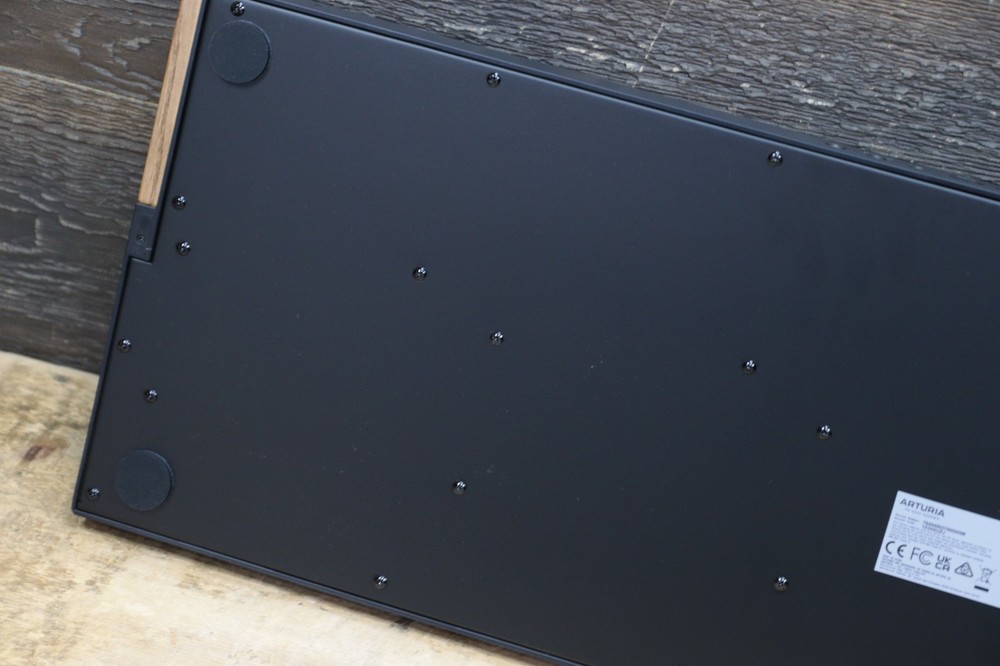 Arturia KeyLab 61 Mk3 Universal MIDI Controller 61-Note Semi-Weighted w/Box