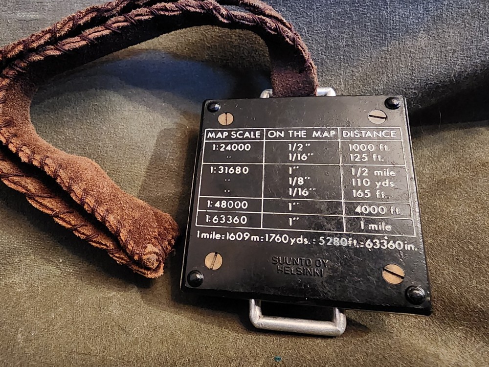 VINTAGE SUUNTO OY COMPASS .