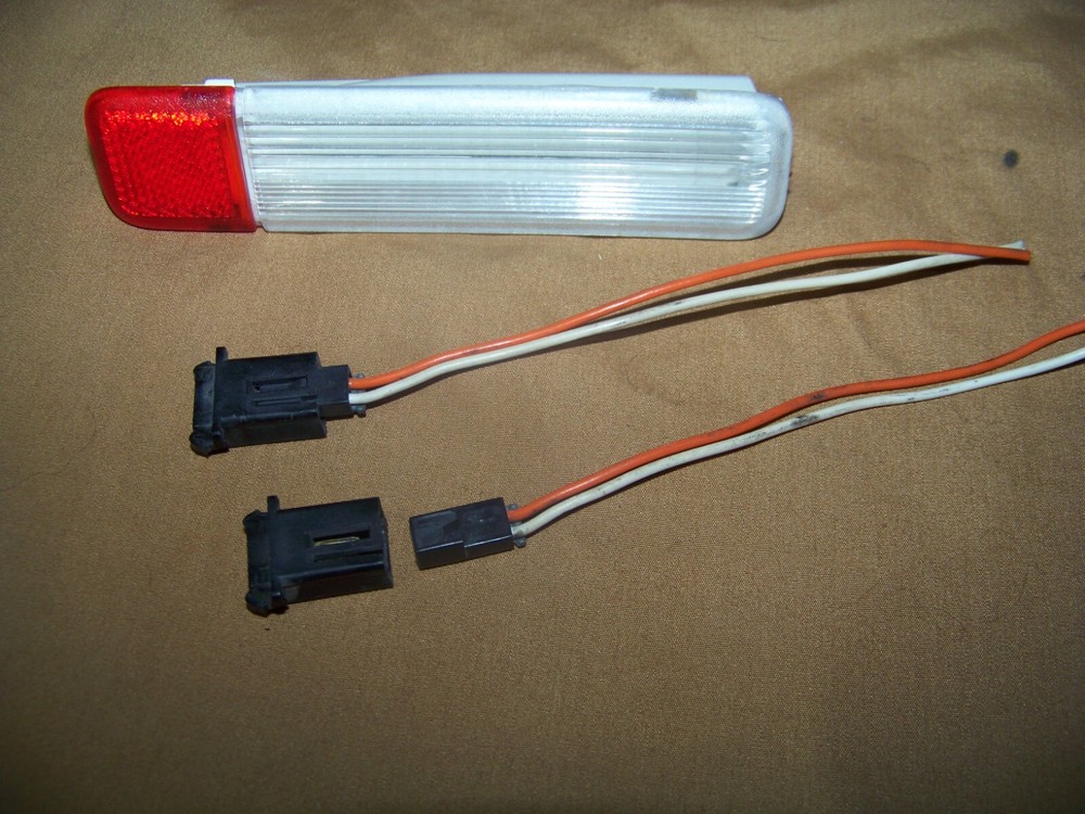 1995-'06 Door Panel Courtesy Light Pigtail Socket Qty 1