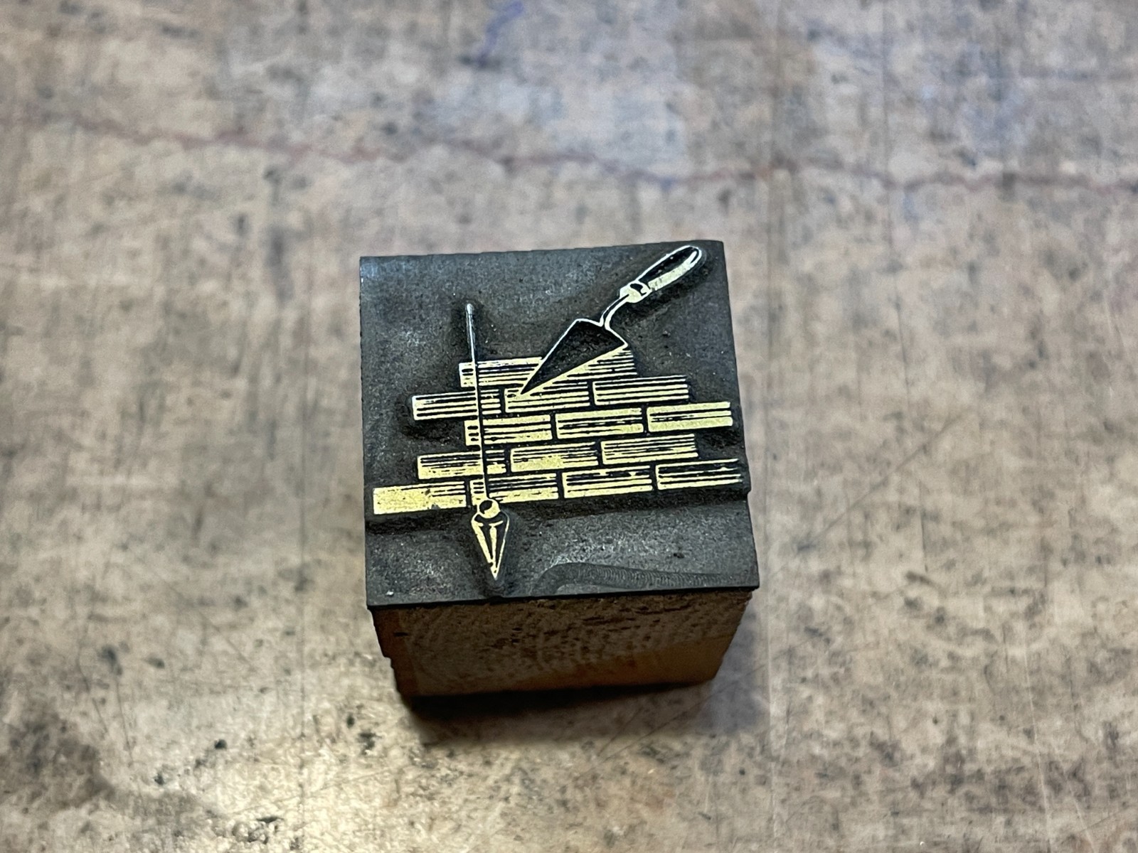 Printing Letterpress Printers Block Brick Mason's Trowel And Plumb Bob (1251)
