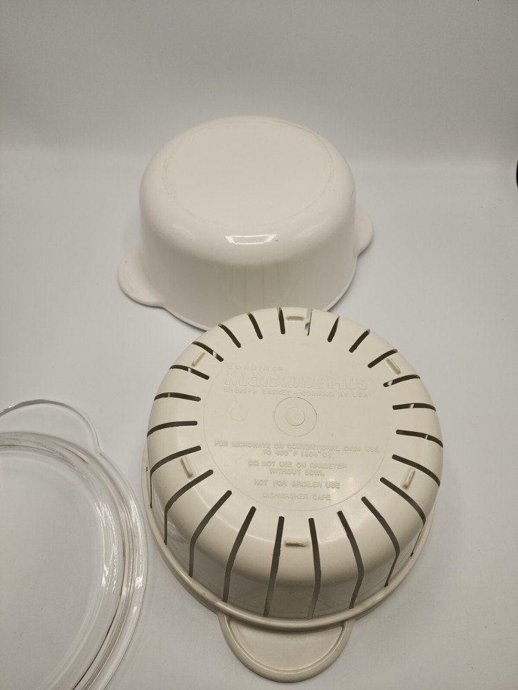 Corning "Classic Elegance" 2.5 Quart Microwave Bowl/Lid/Strainer