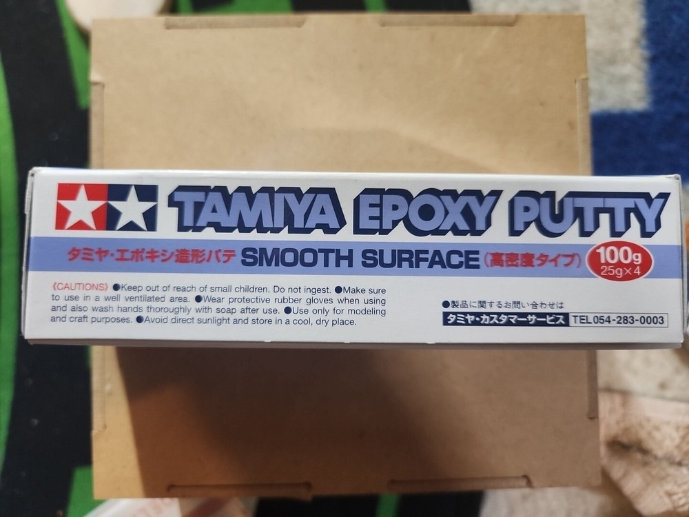 Tamiya Epoxy Putty Smooth Surface (100g) 87145