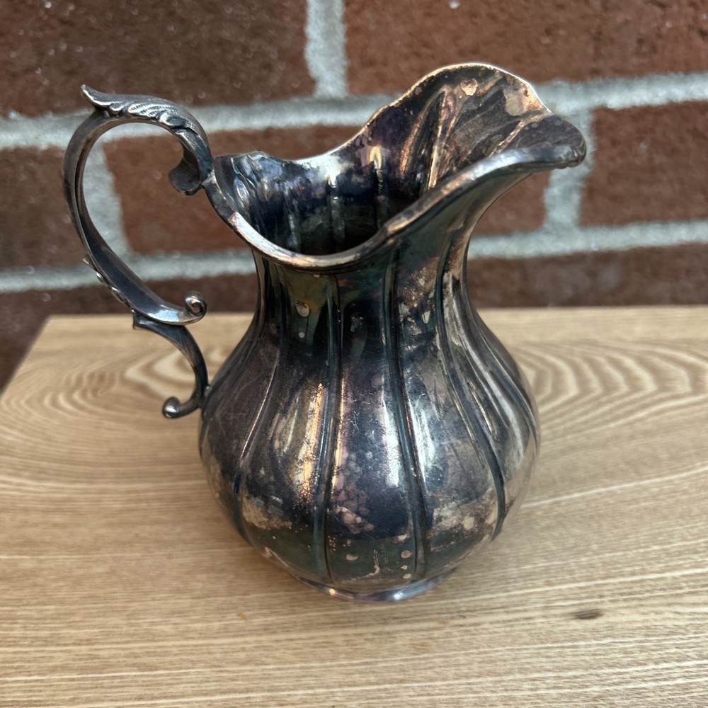 ANTIQUE VICTORIAN WILLIAM HUTTON SILVER PLATED MILK JUG