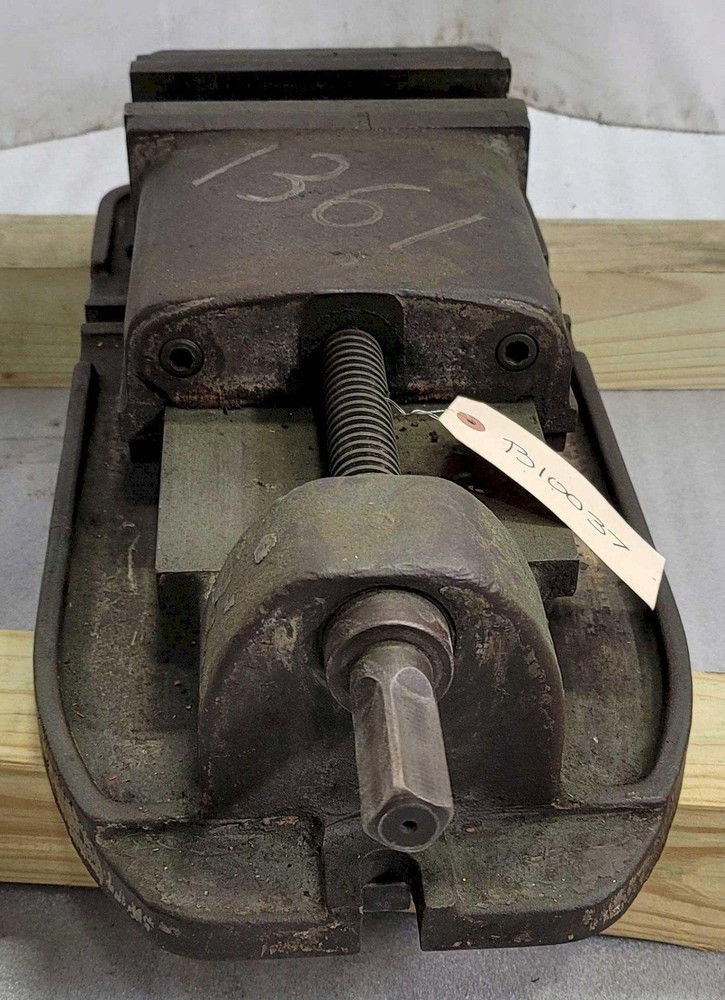 8" MACHINE VISE
