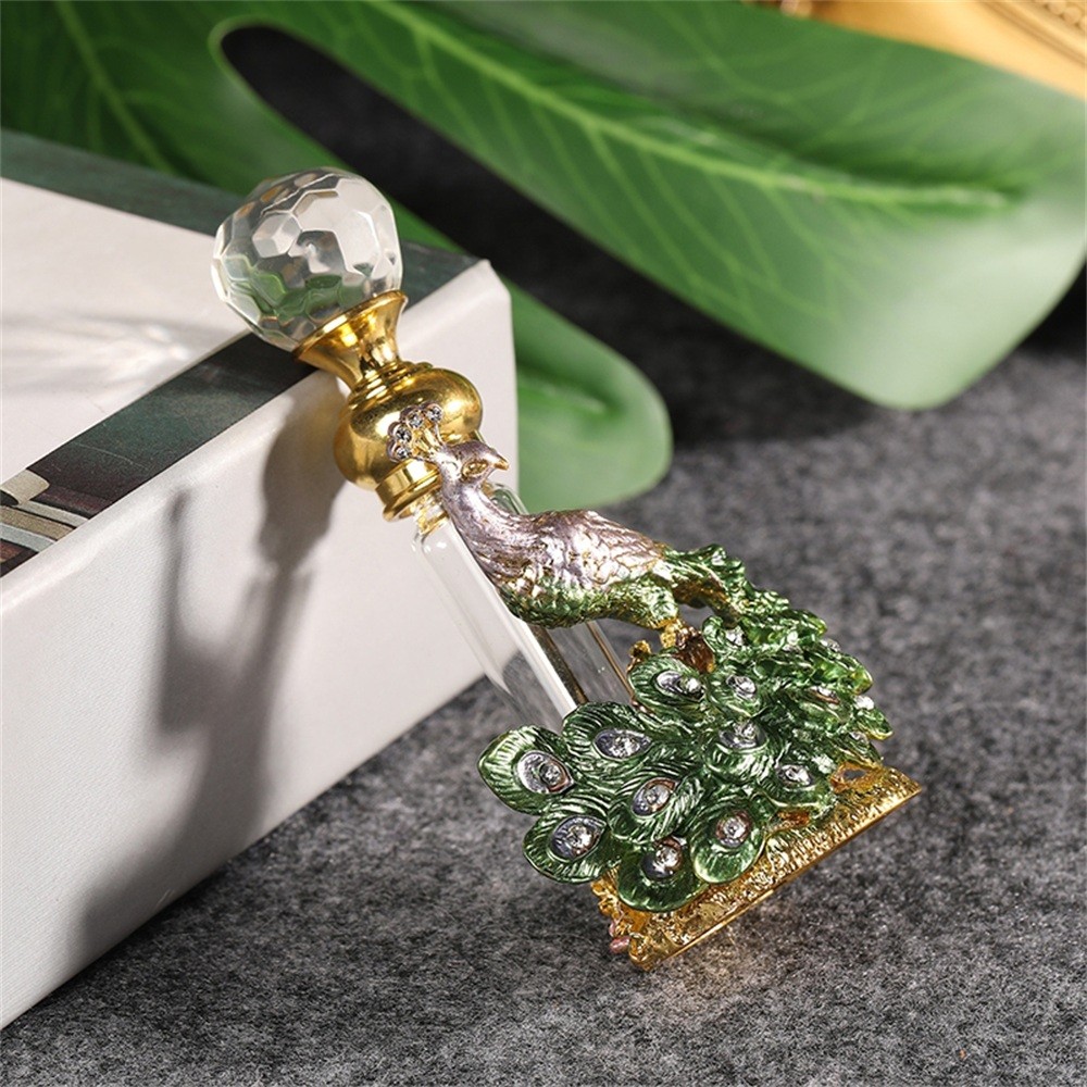 Refillable Peacock Perfume Bottle Vintage 7ml Toner Cosmetic Container 2 Pattern