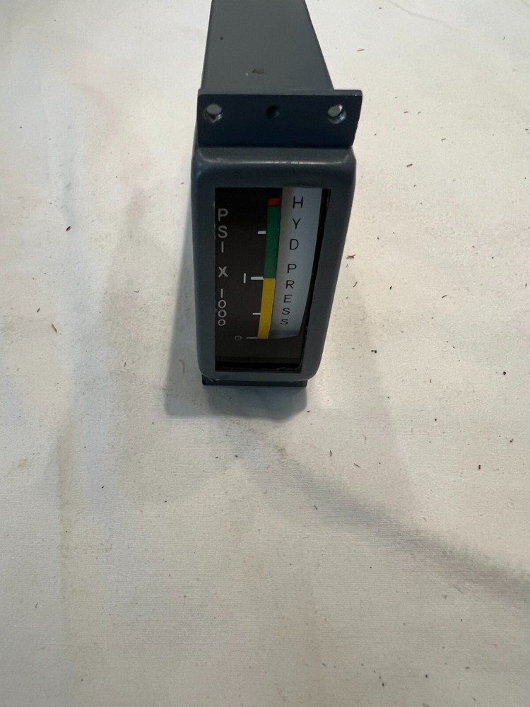 6608401-13 Hickok Hydraulic Pressure Indicator