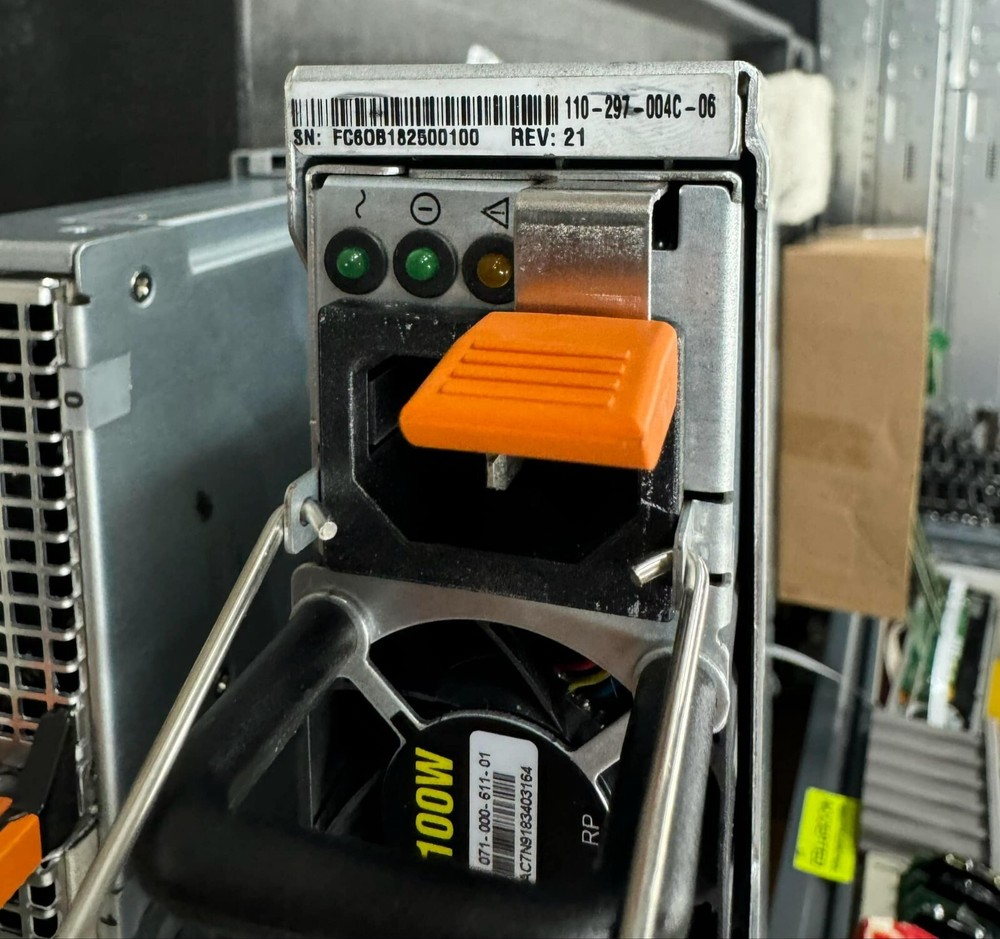 DELL EMC OPE25 Unity 400 25x SFF Storage FLASH RAID Disk Drive Array 900-542-004