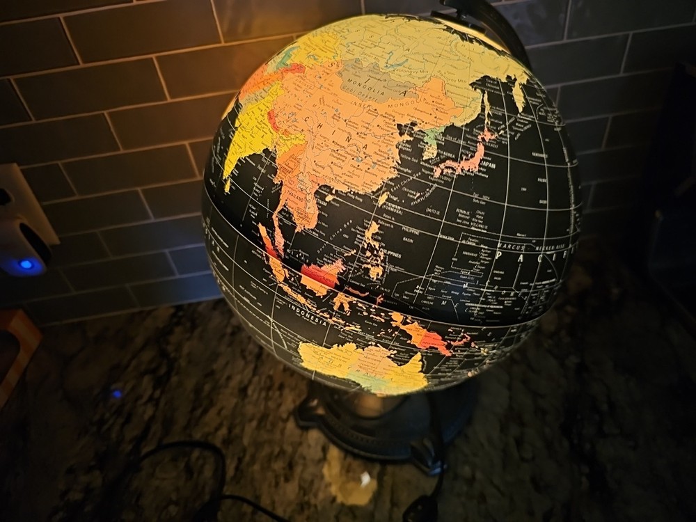Old Deco Replogle Starlight Series Black Lighted World Globe Lamp Light Decor