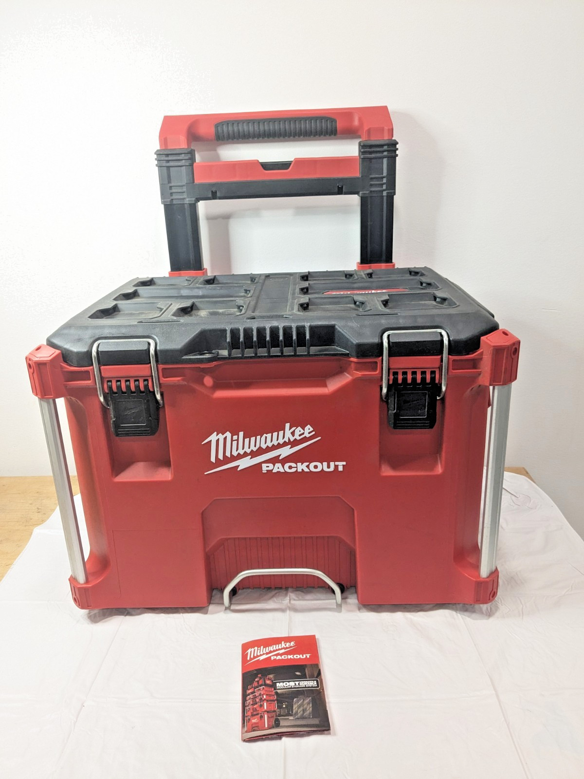 Milwaukee PACKOUT Rolling Tool Box 48-22-8426