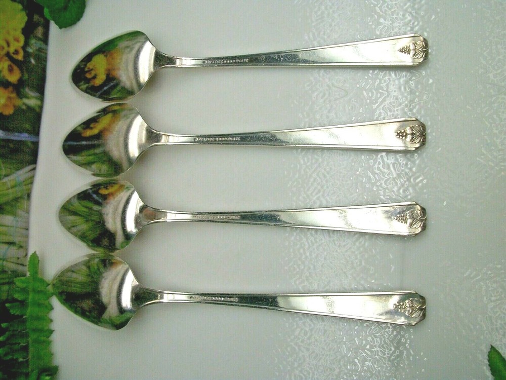 4 Oneida Prestige Plate BORDEAUX Silverplate Solid Serving Spoons 1945