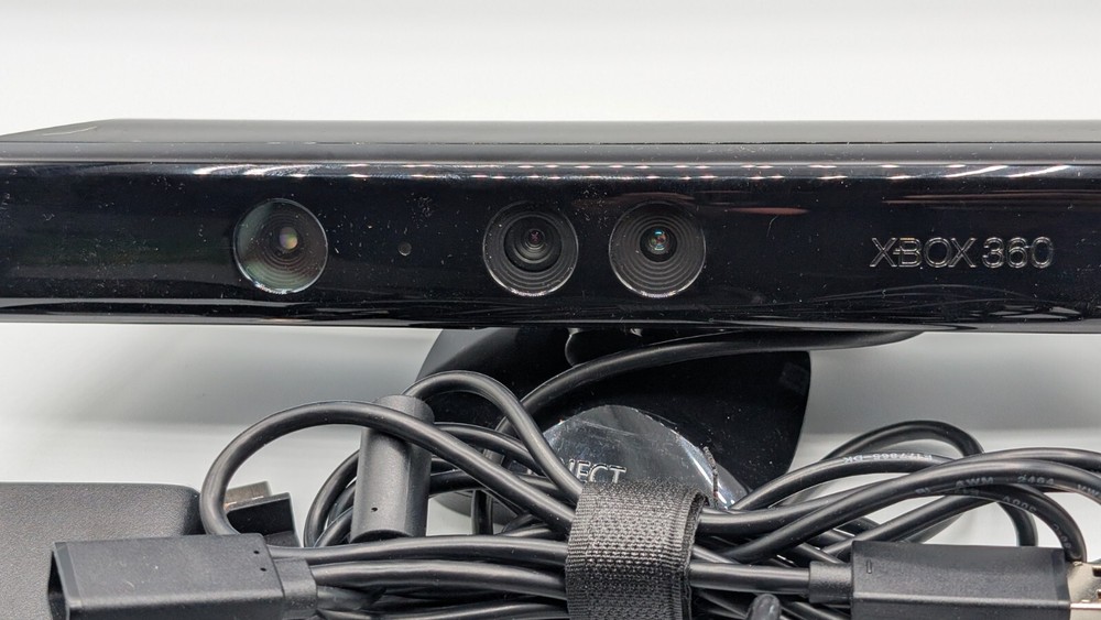 Microsoft XBOX 360 Kinect Sensor Bar with Original Box & Game