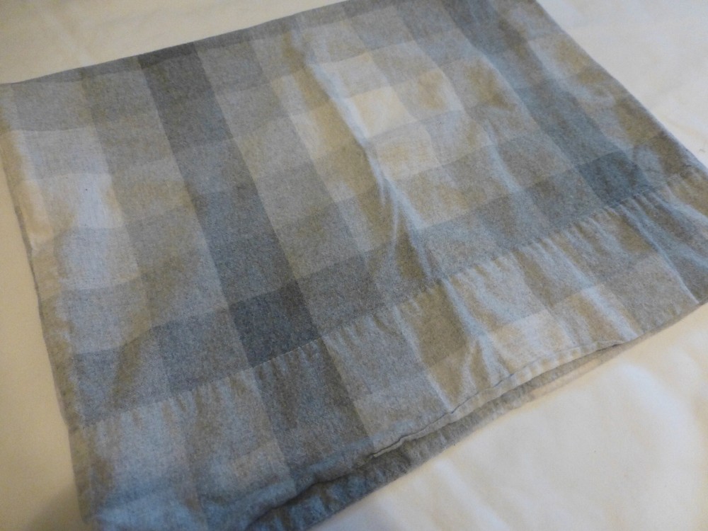 Gray Checked Flannel Pillowcase Portugal