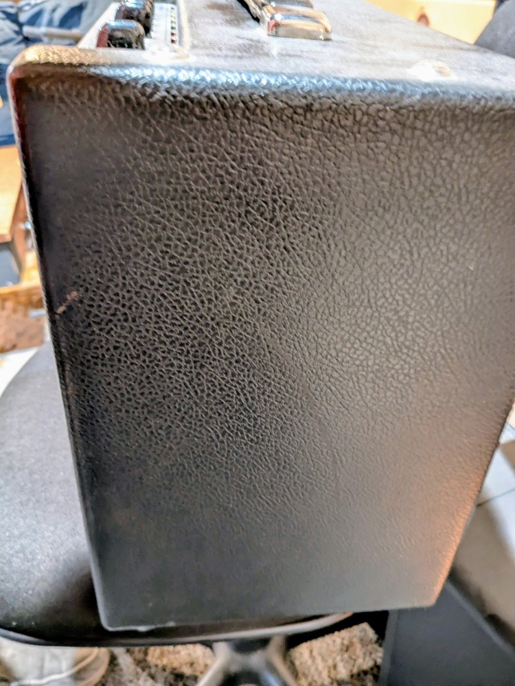 TECH 21 TRADEMARK 30 GUITAR AMP