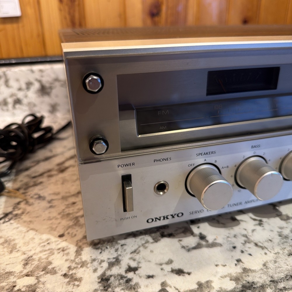 Onkyo Servo Locked Tuner Amplifier TX-2000