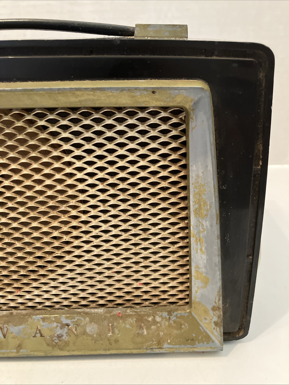 Vintage 1950’s Sylvania Model No. 614 AM Radio Parts And Repair Only