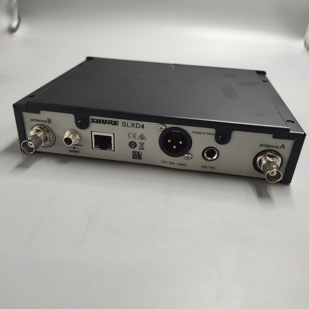 SLXD4 / Beta58A Handheld Wireless Vocal System w/ BETA58 Microphones Express