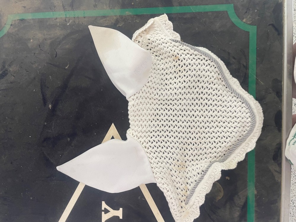 Eskadron horse ear bonnet