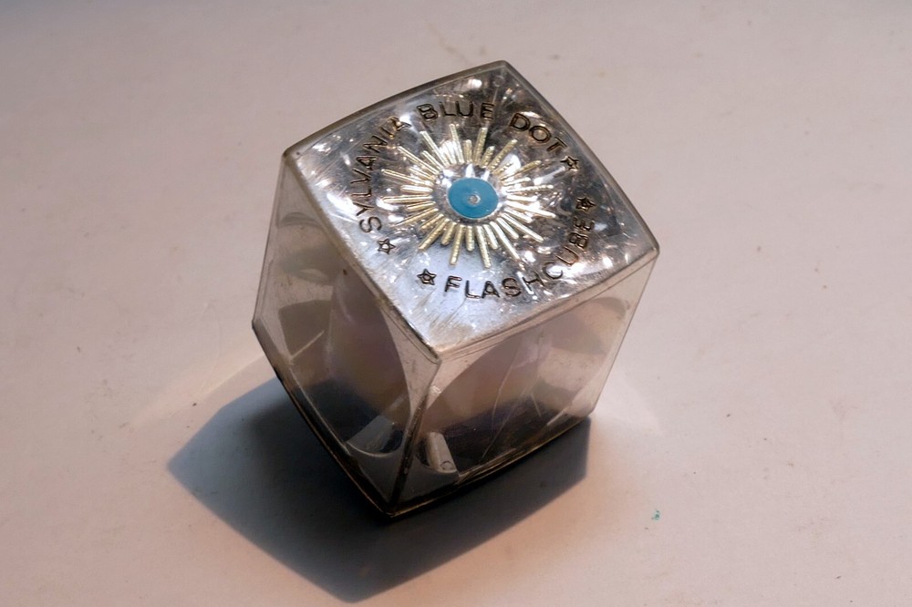 One SYLVANIA BLUE DOT GTE MAGICCUBE single unit for flash Argus