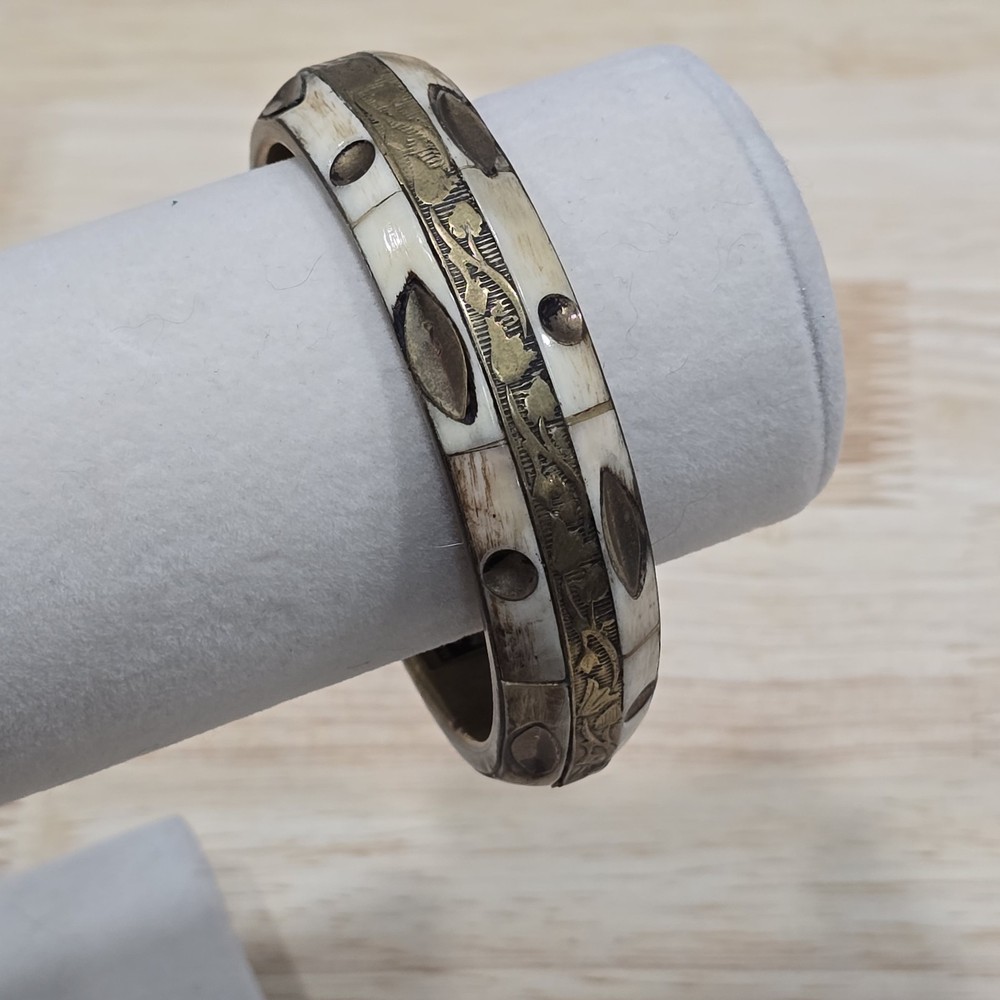 Bohemian Stackable Brass Inlay Bangle Bracelet Cream Tan Leaf Scrollwork