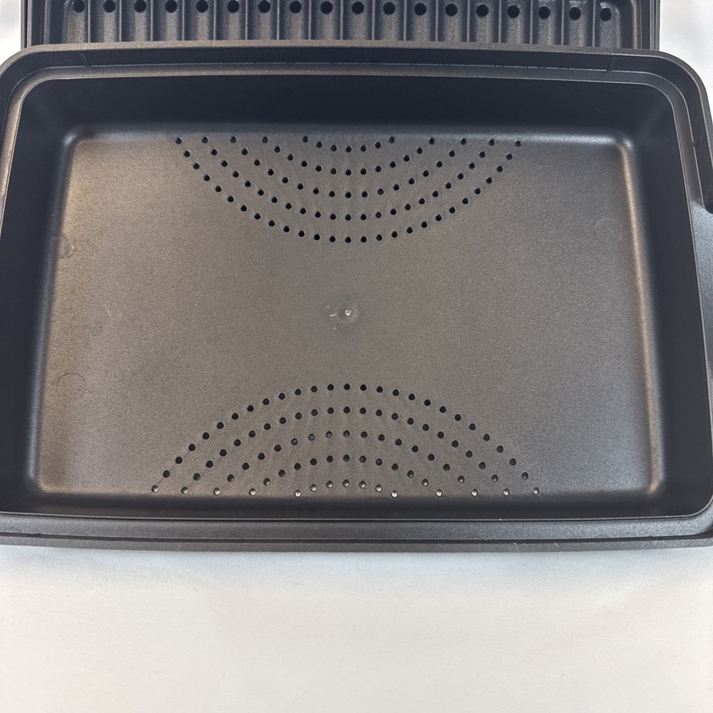 Pampered Chef #1146 Shallow Black Rectangle Micro Cooker Microwave Steamer Nice