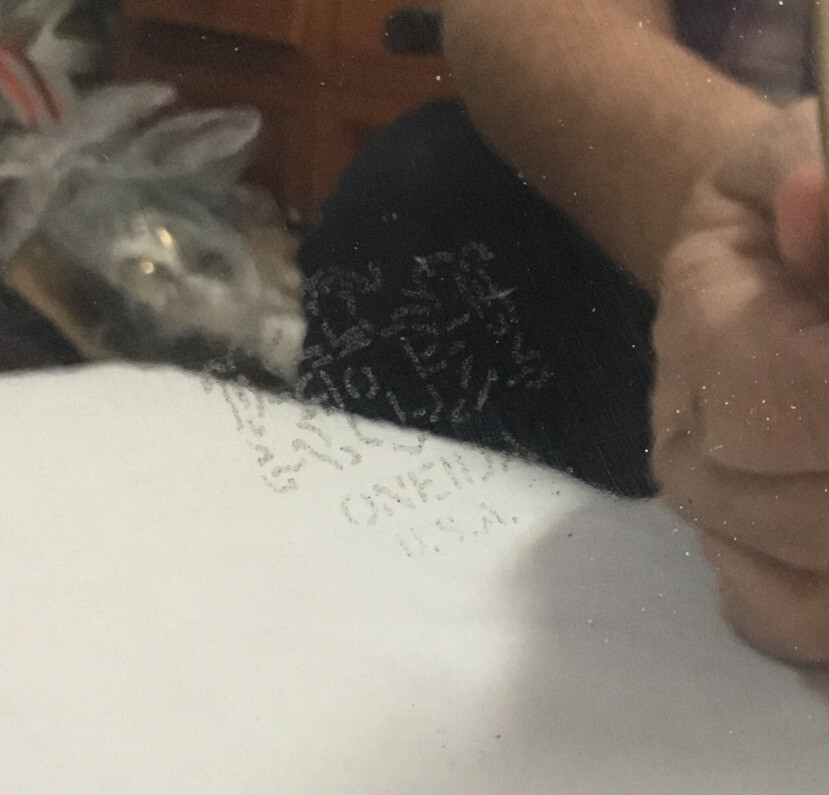 VINTAGE ONEIDA SILVER PLATED WATER PITCHER WITH ICE CATCHER