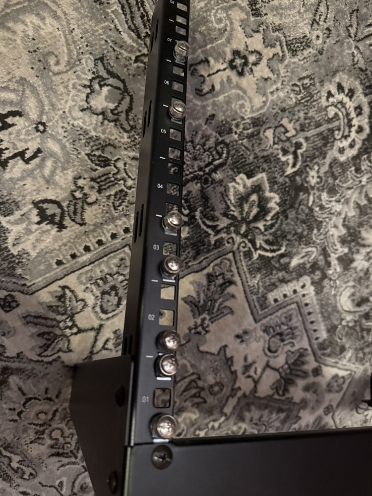 StarTech RK8OD 8U Desktop Rack 2-Post Open Frame 19in network audio