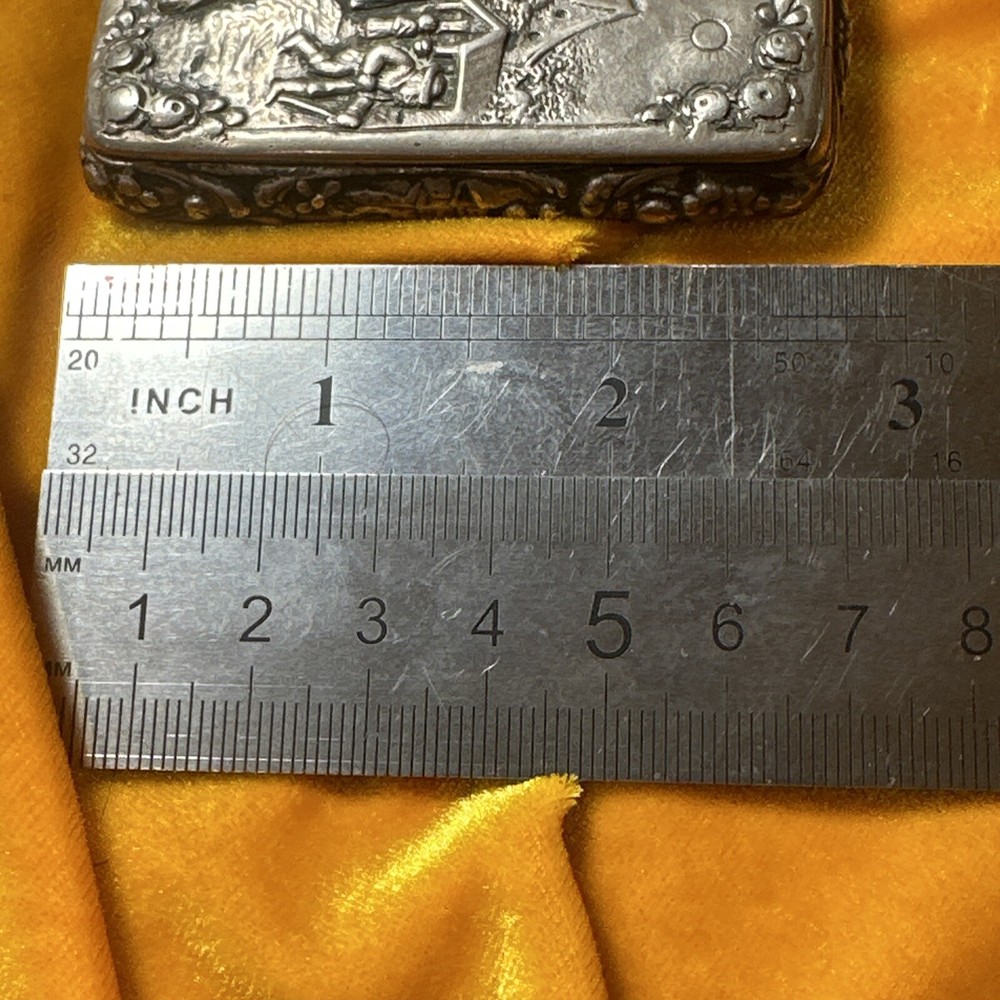 AUSTRIA 1850th Engraved SNUFFBOX 87 x 70x 12 mm Silver .835