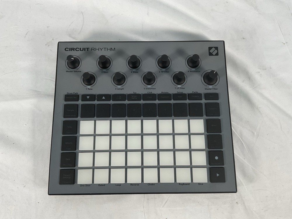 Novation Circuit Rhythm Beatmaking Sampler Groovebox Drum Machine Sequencer