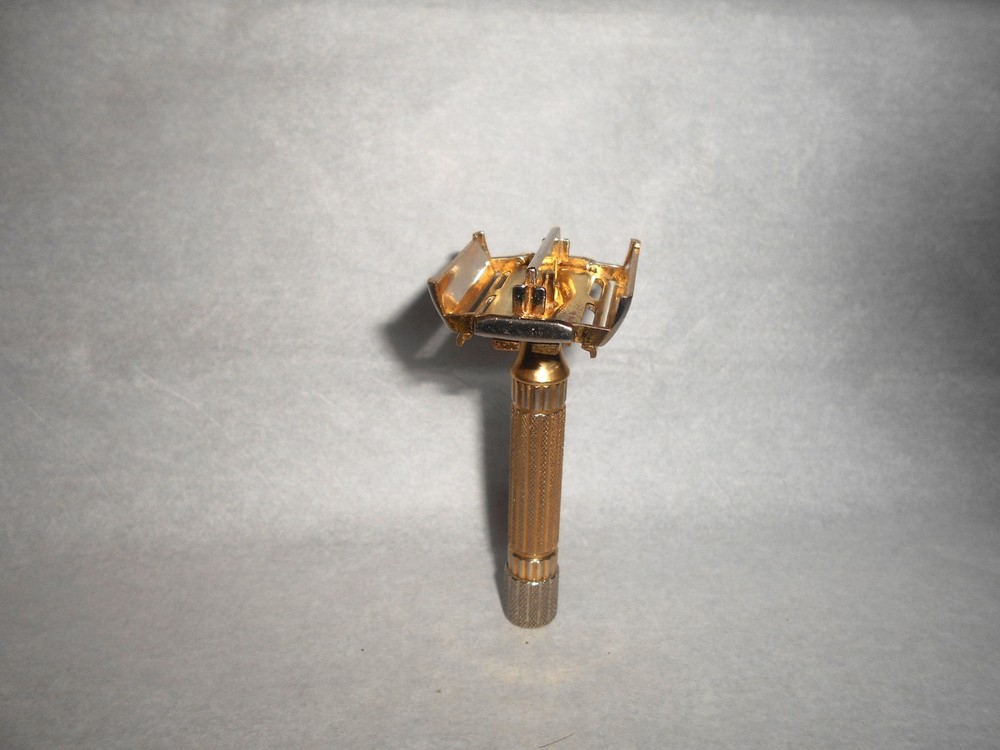 Gillette Aristocrat 1945 46 TTO DE Gold Nickle